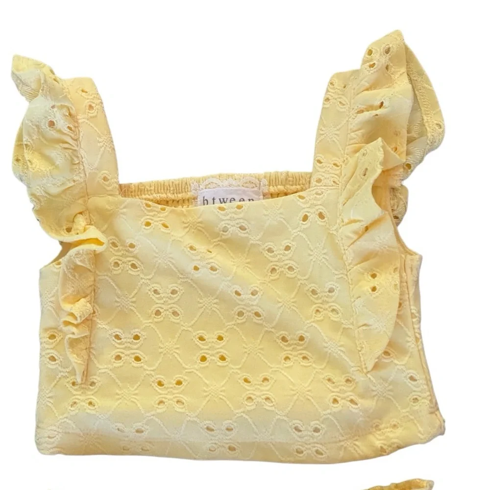 Btween Yellow Eyelet Kids Skirt Set. Size 4T